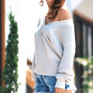 V Neck light sweater